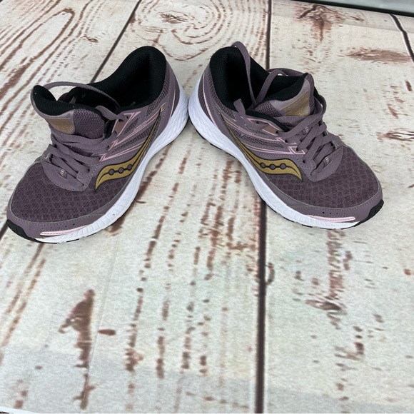 SAUCONY WOMEN'S RUNNING SHOE size 5 - Picture 4 of 8